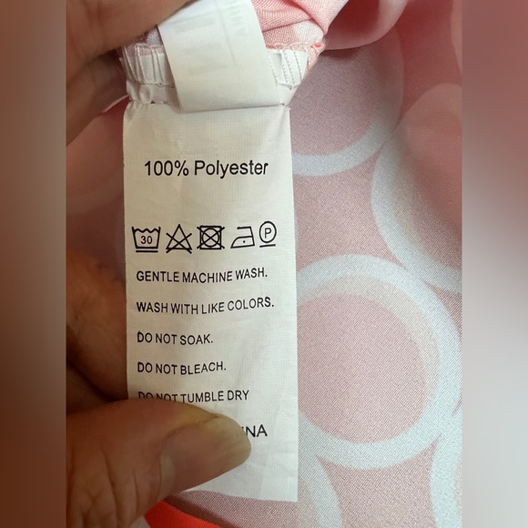 🧡 NWOT! Geometric Long Button Down Shirt - Picture 4 of 11